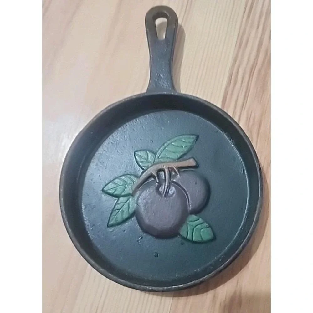 Vintage Handpainted Cast-iron Mini Skillet With Apples Wall Hanging Decor 4.75in